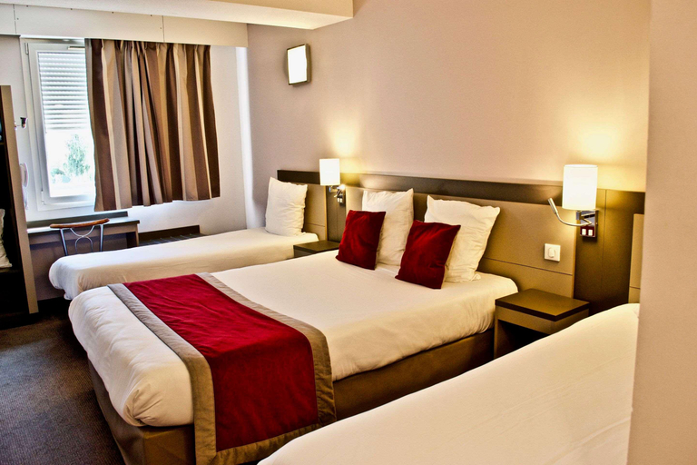 Bedroom 4, BRIT HOTEL CONFORT ROISSY SAINT-WITZ, Val-d'Oise