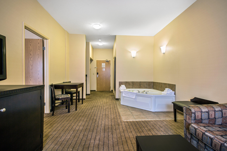 Bedroom 4, Ramada by Wyndham Prince Albert, Division No. 15