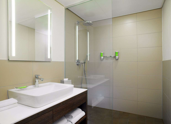 Bathroom 5, Best Western Hotel Airport Frankfurt, Frankfurt am Main
