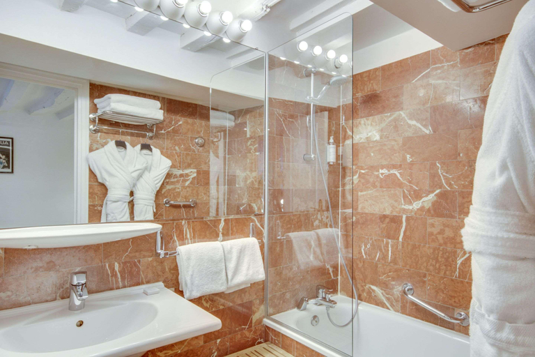 Bathroom 4, Hôtel Sèvres Saint Germain, Paris