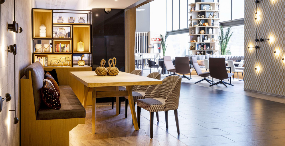 Public Area 5, Hotel ILUNION Barcelona, Barcelona