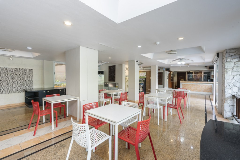 Food & Drinks 5, Bella Villa Pattaya 3rd Road, Pattaya