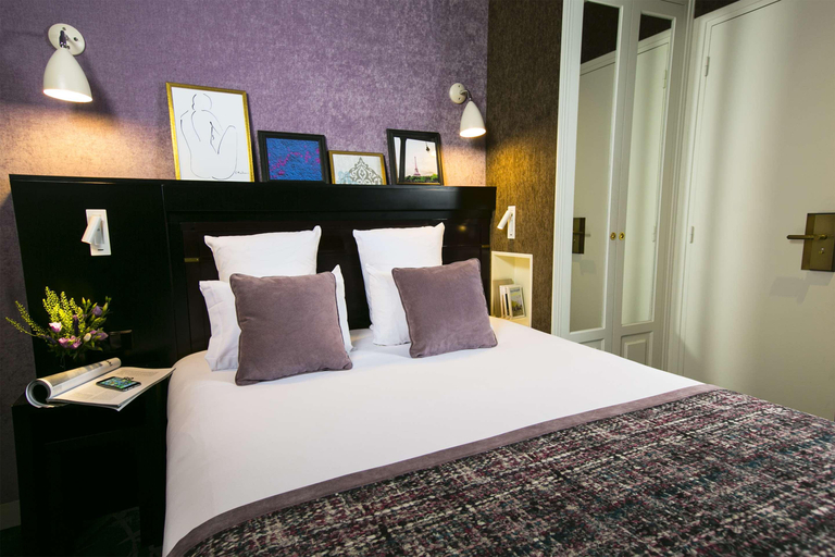 Bedroom 2, Neuville Arc de Triomphe, Paris