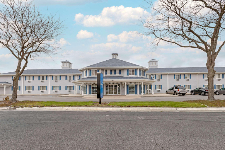 Exterior & Views 2, Rodeway Inn Grandville - Grand Rapids, Kent