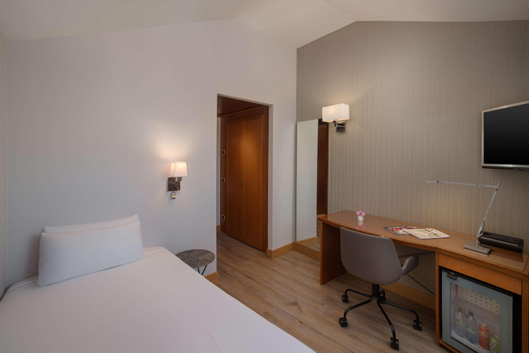 Bedroom 18