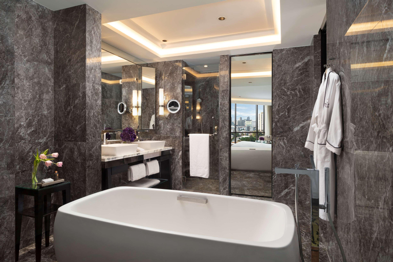 Bathroom 9