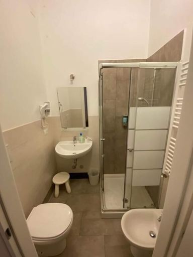 Bathroom 5, B&B Bentivogli, Bologna