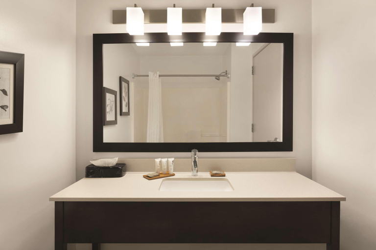 Bathroom 4, Country Inn & Suites by Radisson, St. Charles Historic District, Saint Charles