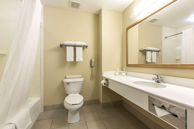 Bathroom, Oasis Inn and Suites Joshua Tree -29 Palms, San Bernardino