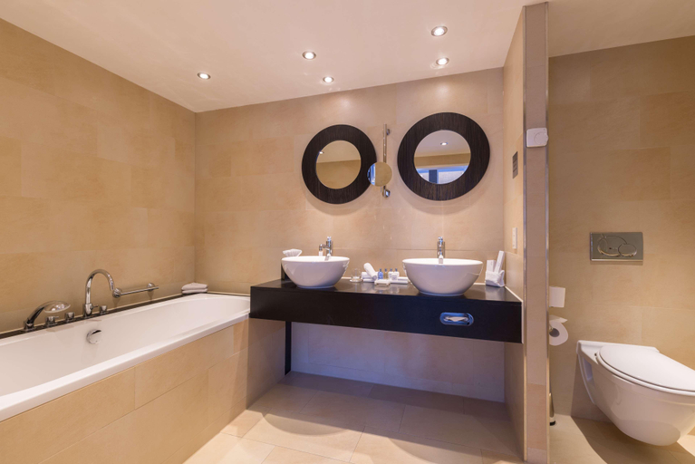 Bathroom 4, Radisson Blu Hotel Amsterdam, Amsterdam