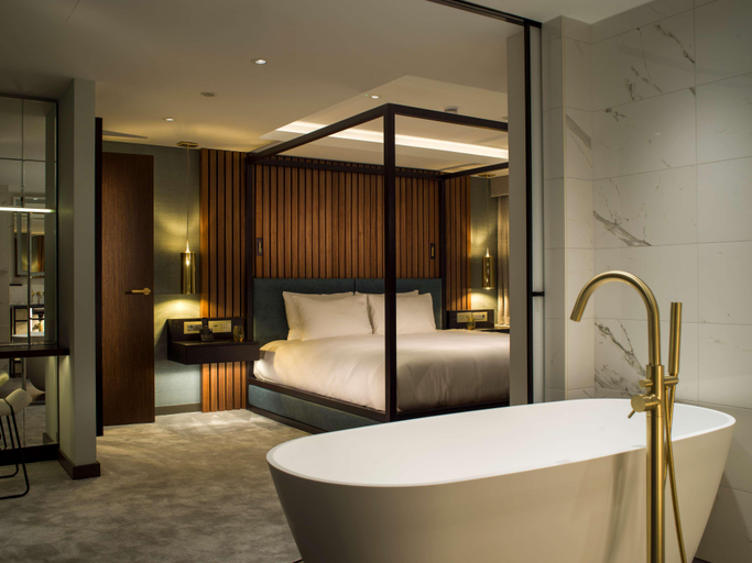 Bedroom 2, Middle Eight - Covent Garden, London