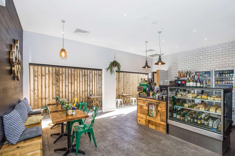 Food & Drinks 5, The Kingsford an Ascend Hotel Collection, Hamilton