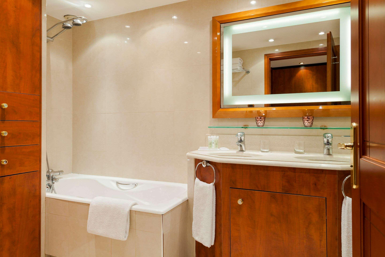 Bathroom 5, Nehô Suites Cannes Croisette, Alpes-Maritimes