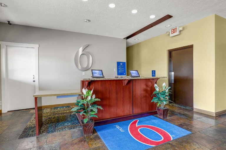 Public Area 2, Motel 6 Brooks, AB, Division No. 2