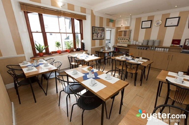 Food & Drinks, The Dolphin - London, London