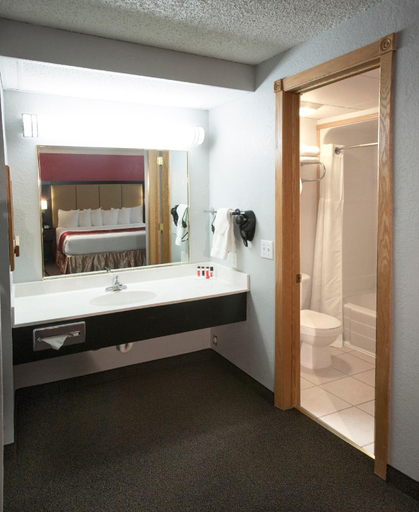 Bathroom 4, Ramada by Wyndham Keystone Near Mt Rushmore, Pennington