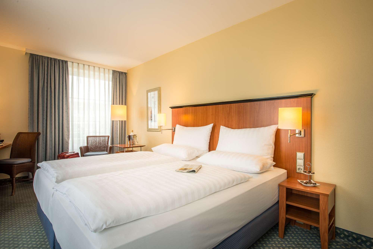 Bedroom 3, Das Carls Hotel Düsseldorf, Düsseldorf