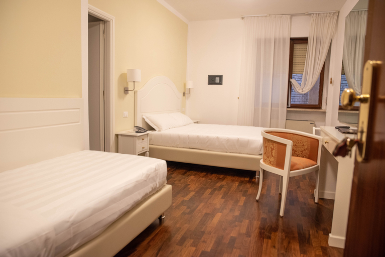 Bedroom 13