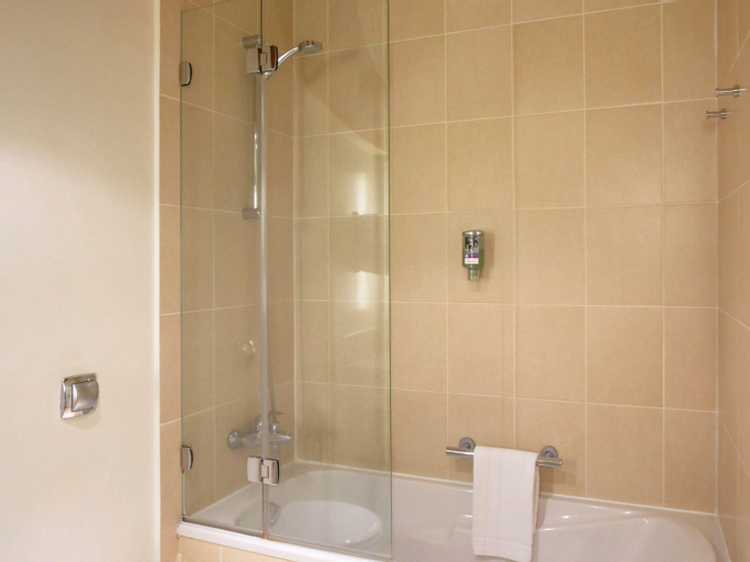 Bathroom 5