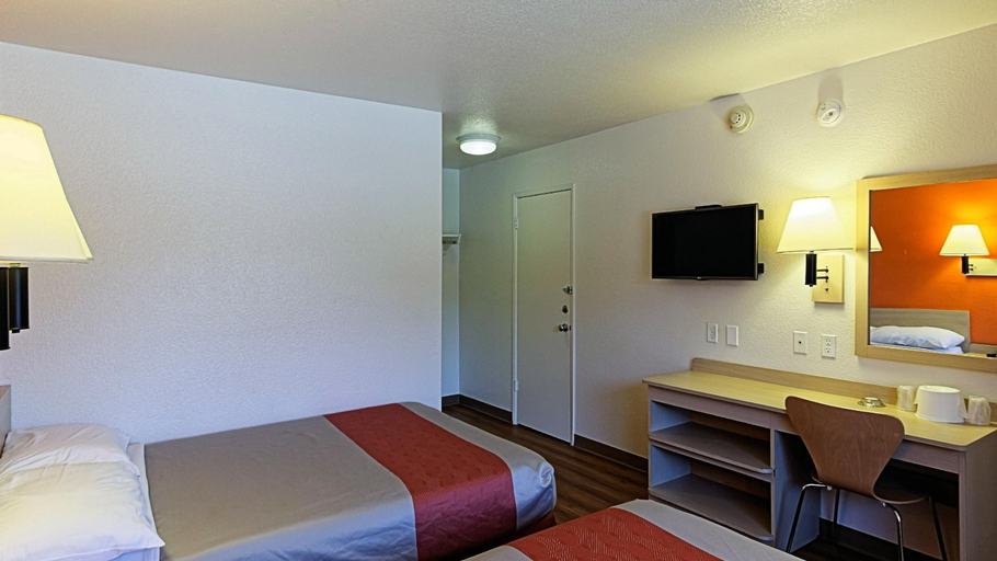 Bedroom 5, Motel 6 Chico Ca, Butte