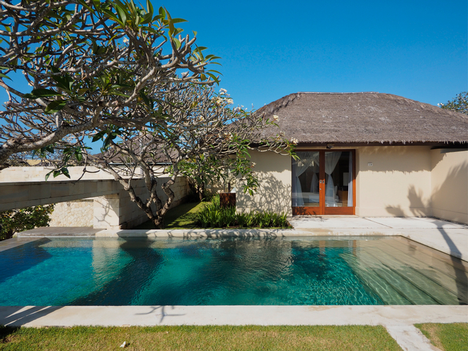 Swimming Pool 11