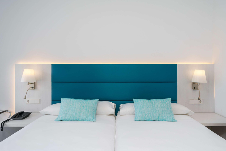 Bedroom 4, Alua Leo Hotel, Baleares