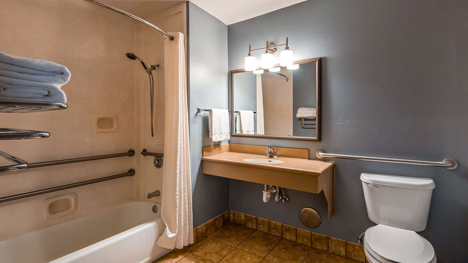 Bedroom 3, Best Western Plus Two Rivers Hotel & Suites, Marengo