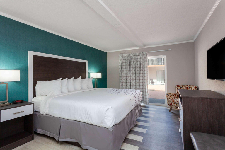 Bedroom 2, Hawthorn Suites By Wyndham Kissimmee Gateway, Osceola