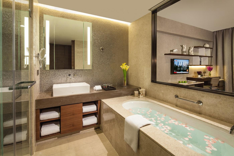 Bathroom, Ascott Raffles City Chengdu, Chengdu