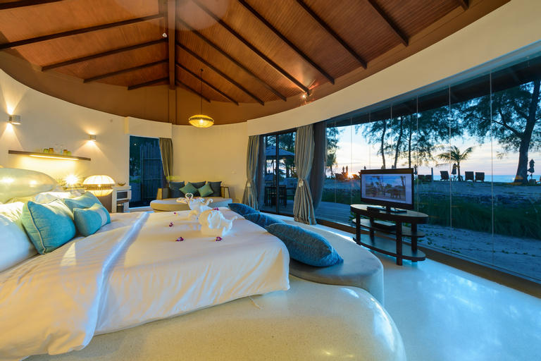 Bedroom 18