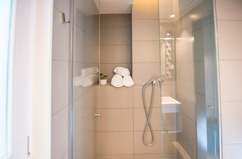 Bathroom 4, Mosaic by Ona, Barcelona