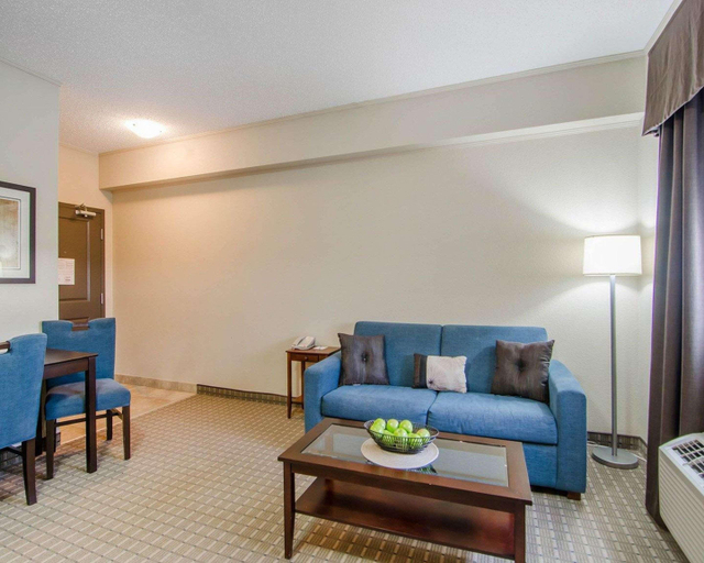 Bedroom 3, Suburban Extended Stay Hotel, Division No. 13