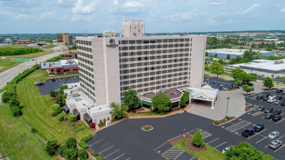 Exterior & Views 2, DoubleTree by Hilton St. Louis - Westport, Saint Louis