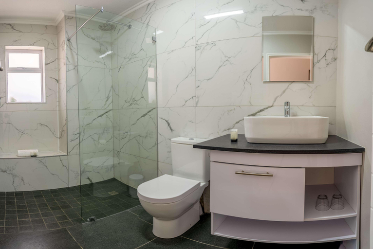 Bathroom 4, Fairy Knowe Hotel, Eden