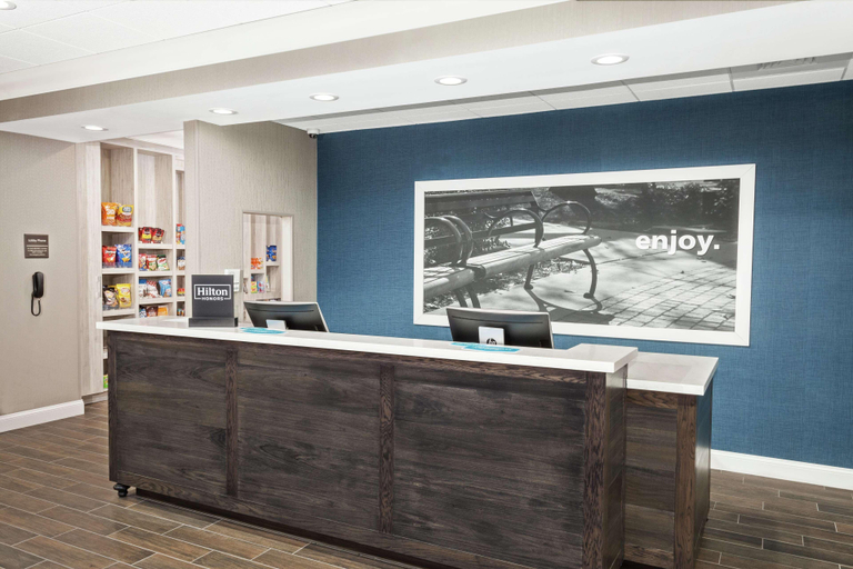 Public Area 2, Hampton Inn Kennebunk Kennebunkport, York