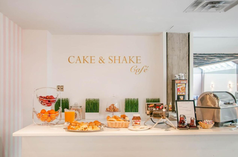Food & Drinks, Lelux Hotel & Empire Suites, Montréal