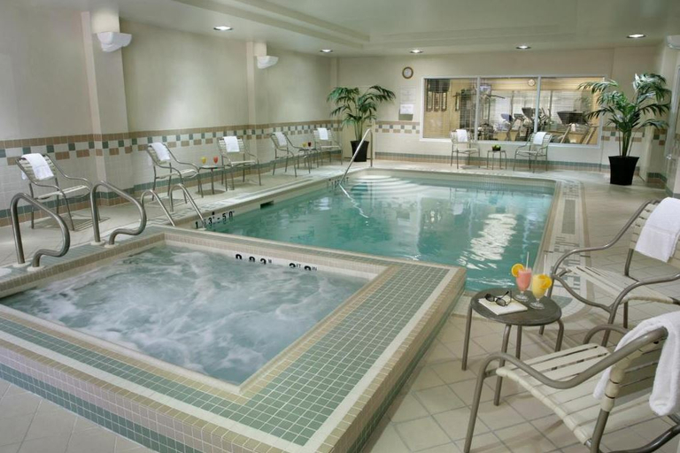 Sport & Beauty 2, Fairfield Inn & Suites by Marriott Toronto Airport, Peel