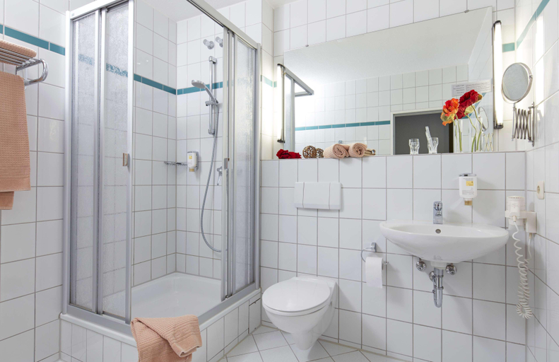 Bathroom 4, Essential by Dorint Herford/Vlotho, Herford