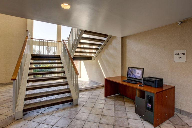 Public Area 5, Motel 6 Irvine - Orange County Airport, Orange