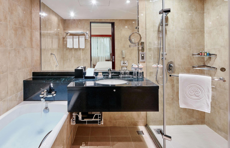 Bathroom 4, The Howard Plaza Hotel Taipei, Taipei City