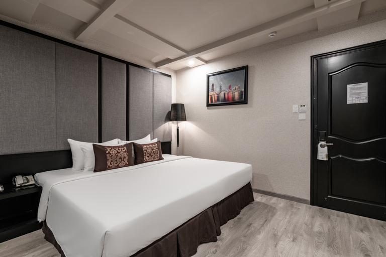 Bedroom 25