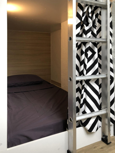 Bedroom 3, Brisbane Quarters, Spring Hill