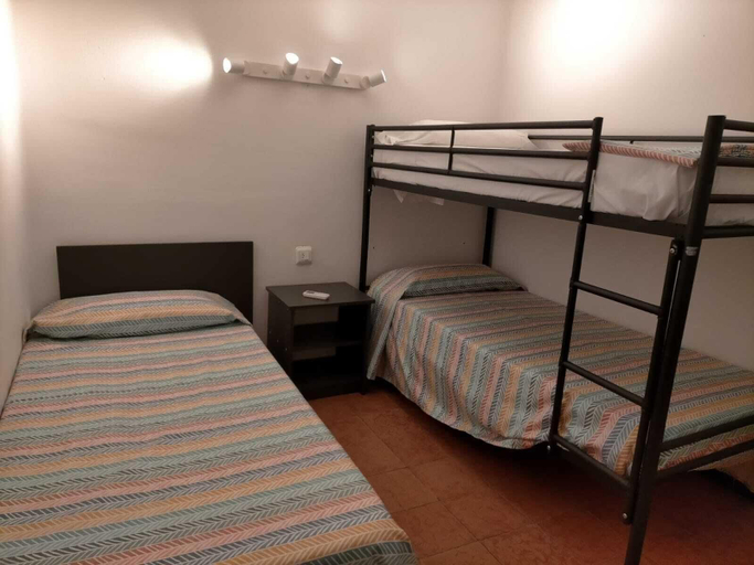 Bedroom 4, Fonda Can Dalfo by Vivere Stays, Girona