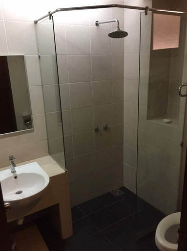 Bathroom 6