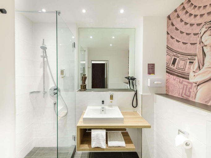Bathroom 7