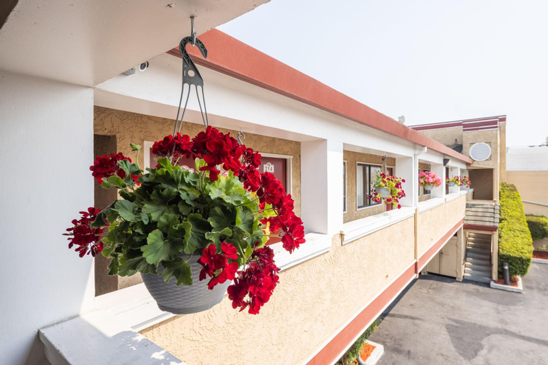 Americana Inn, San Mateo