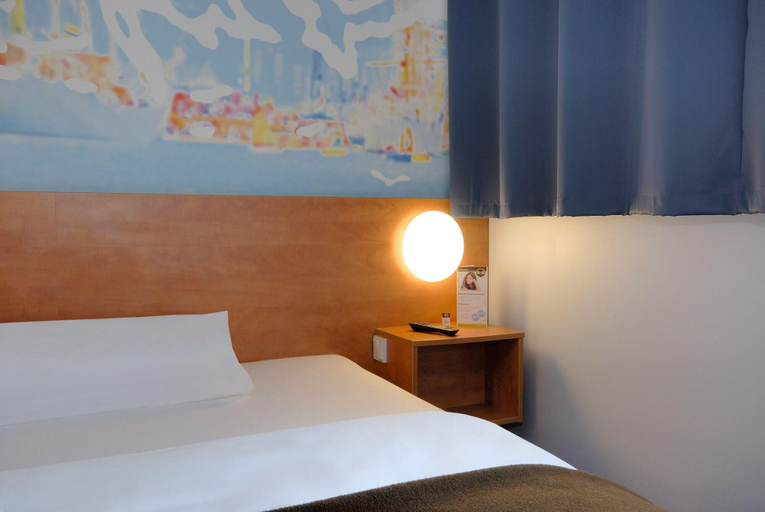 Bedroom 3, B&B Hotel Kiel-City, Kiel