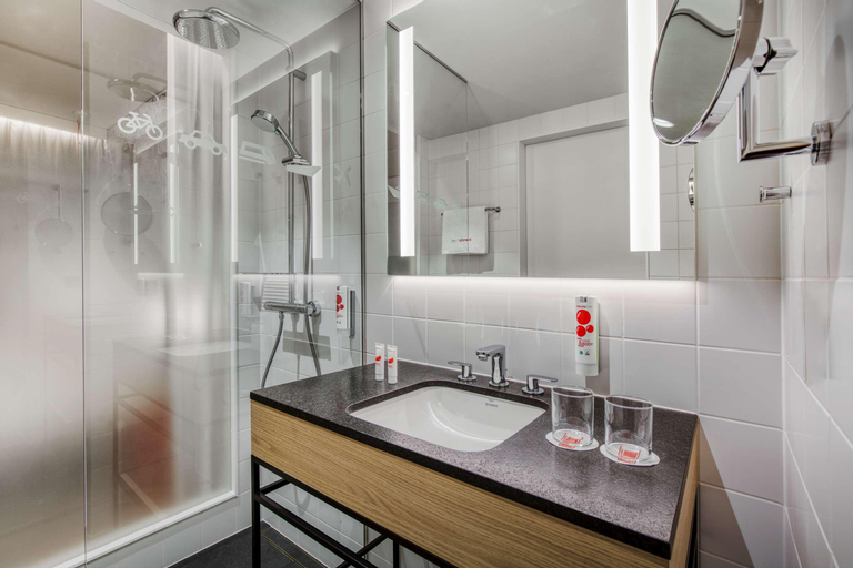 Bathroom 11