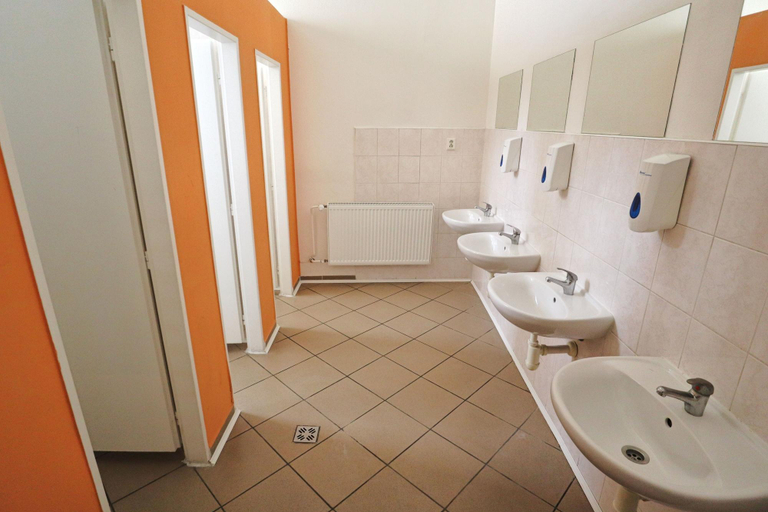 Bathroom 5, A Plus Hostel - Centrum, Praha 1