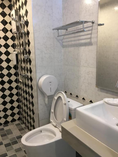 Bathroom 4, Thanks Pama, Bang Khen